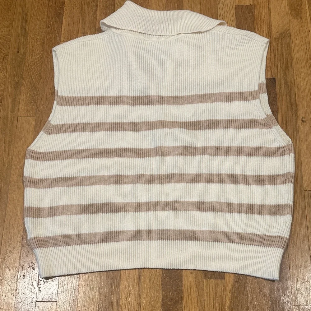 *last chance* Double Zero | Women’s Striped Sleeveless Zip-Up Sweater Vest - Picture 8 of 11